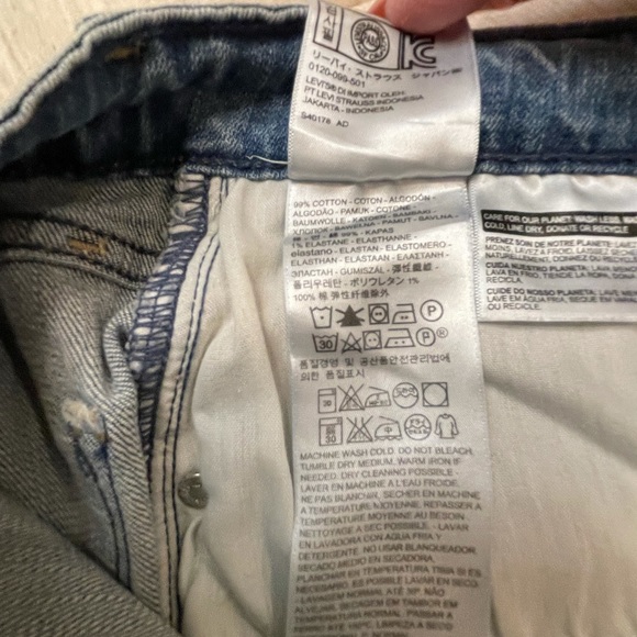 New W/tags Women’s Mid Rise Skinny Levi’s 29x32 - Picture 9 of 12